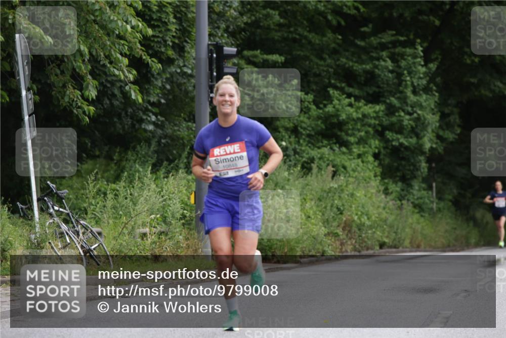 14.06.2026 - REWE Women's Run Jannik Wohlers http://msf.ph/oto/9799008 14.06.2026 09:40:42 Laufen 10848, 57 meine-sportfotos.de