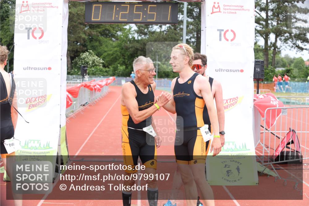 14.06.2026 - 7 Türme Triathlon Andreas Tolksdorf http://msf.ph/oto/9799107 14.06.2026 11:55:50 Ziel  meine-sportfotos.de