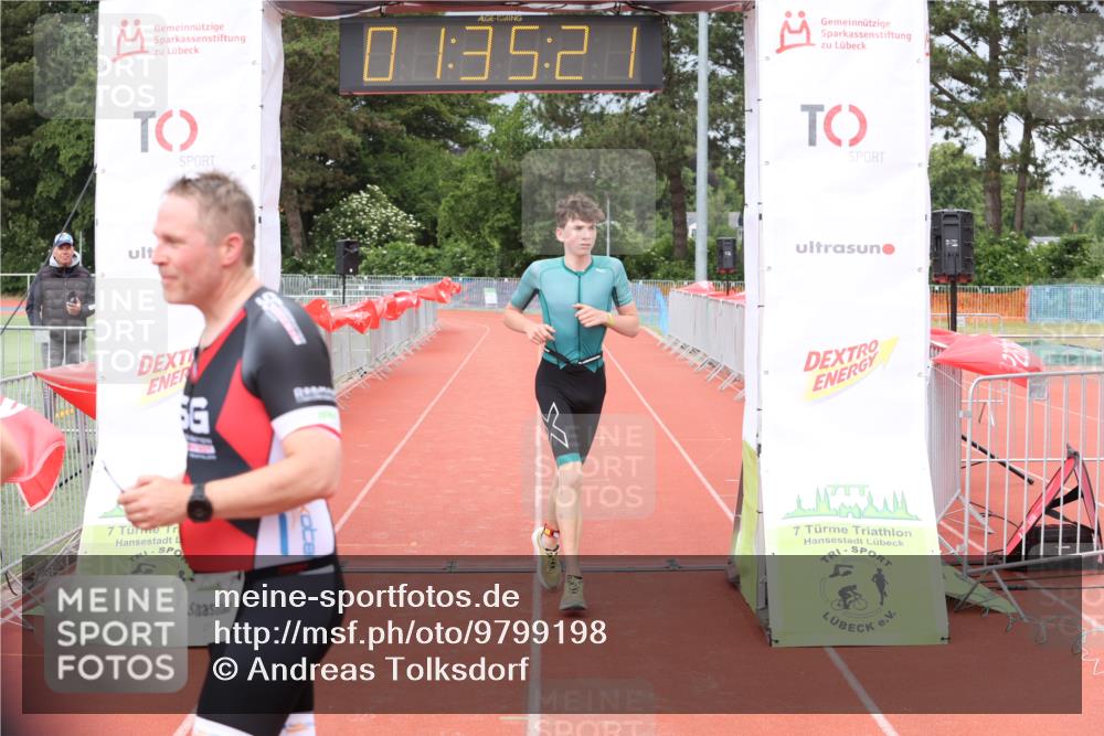 14.06.2026 - 7 Türme Triathlon Andreas Tolksdorf http://msf.ph/oto/9799198 14.06.2026 12:05:21 Ziel 454 meine-sportfotos.de