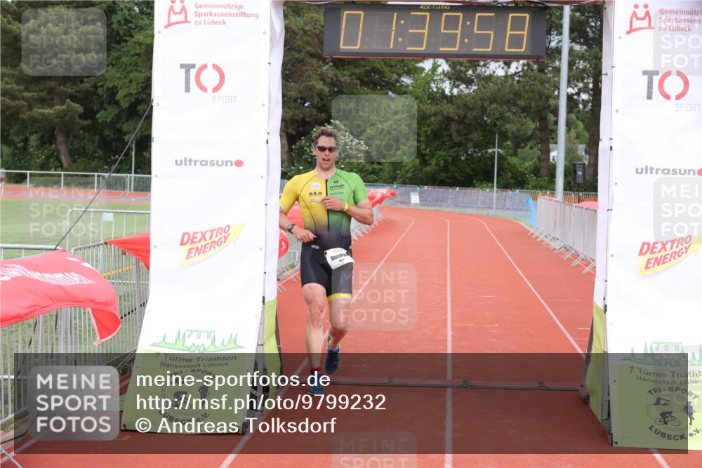 14.06.2026 - 7 Türme Triathlon Andreas Tolksdorf http://msf.ph/oto/9799232 14.06.2026 12:09:57 Ziel 464 meine-sportfotos.de