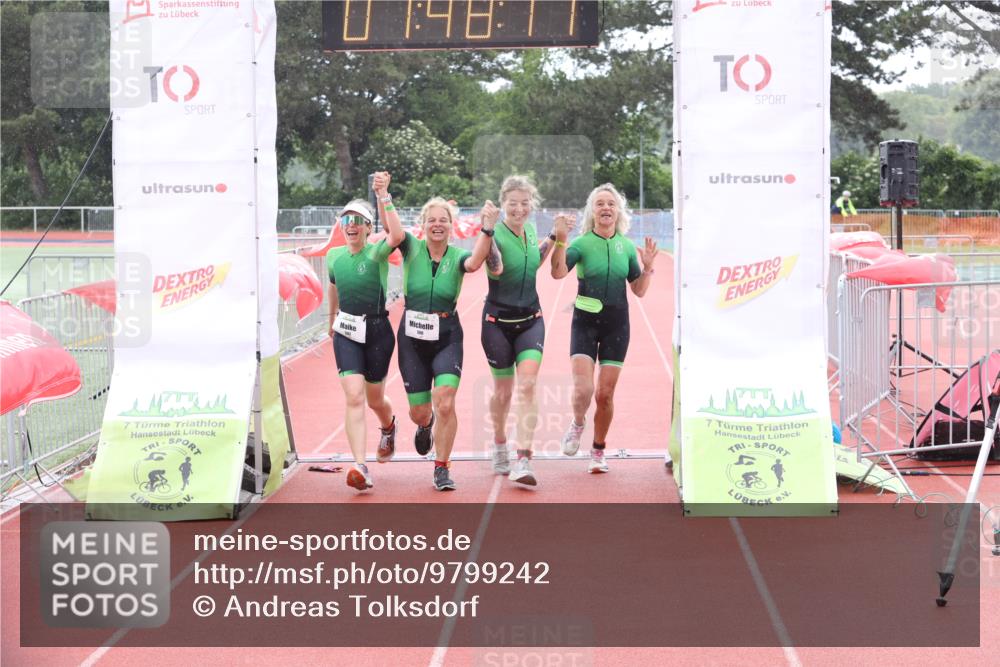 14.06.2026 - 7 Türme Triathlon Andreas Tolksdorf http://msf.ph/oto/9799242 14.06.2026 12:18:10 Ziel 499, 500, 501, 502 meine-sportfotos.de