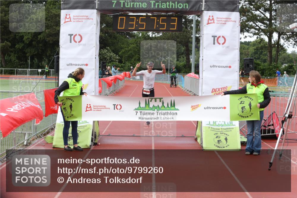 14.06.2026 - 7 Türme Triathlon Andreas Tolksdorf http://msf.ph/oto/9799260 14.06.2026 14:57:53 Ziel 805 meine-sportfotos.de