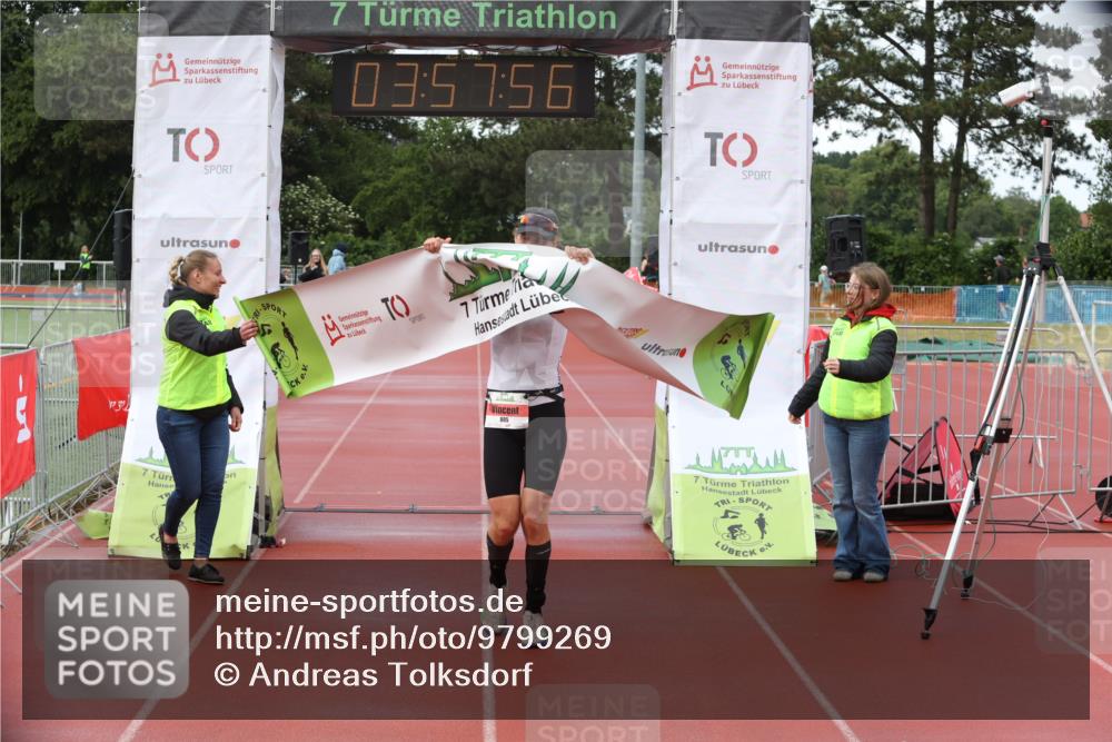 14.06.2026 - 7 Türme Triathlon Andreas Tolksdorf http://msf.ph/oto/9799269 14.06.2026 14:57:55 Ziel 805 meine-sportfotos.de