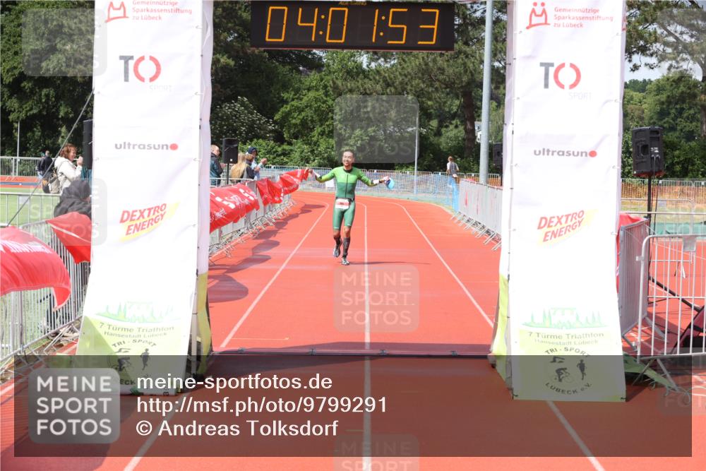 14.06.2026 - 7 Türme Triathlon Andreas Tolksdorf http://msf.ph/oto/9799291 14.06.2026 15:01:53 Ziel  meine-sportfotos.de