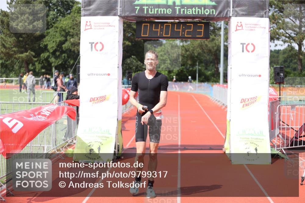 14.06.2026 - 7 Türme Triathlon Andreas Tolksdorf http://msf.ph/oto/9799317 14.06.2026 15:04:23 Ziel 878 meine-sportfotos.de