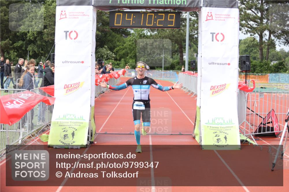 14.06.2026 - 7 Türme Triathlon Andreas Tolksdorf http://msf.ph/oto/9799347 14.06.2026 15:10:27 Ziel 1136 meine-sportfotos.de