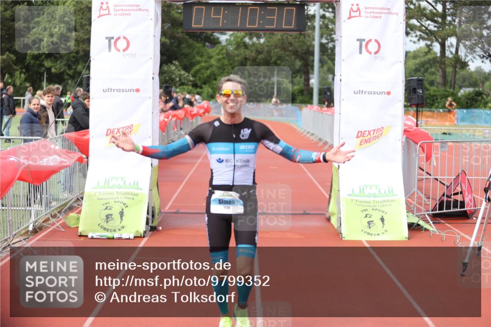 14.06.2026 - 7 Türme Triathlon Andreas Tolksdorf http://msf.ph/oto/9799352 14.06.2026 15:10:29 Ziel 1136 meine-sportfotos.de