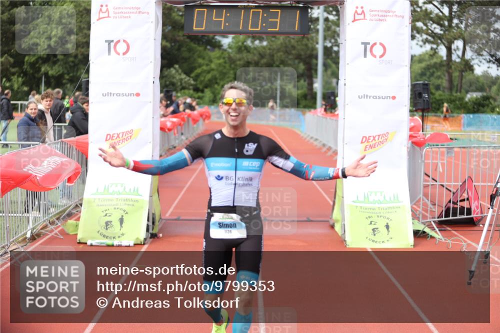 14.06.2026 - 7 Türme Triathlon Andreas Tolksdorf http://msf.ph/oto/9799353 14.06.2026 15:10:29 Ziel 1136 meine-sportfotos.de