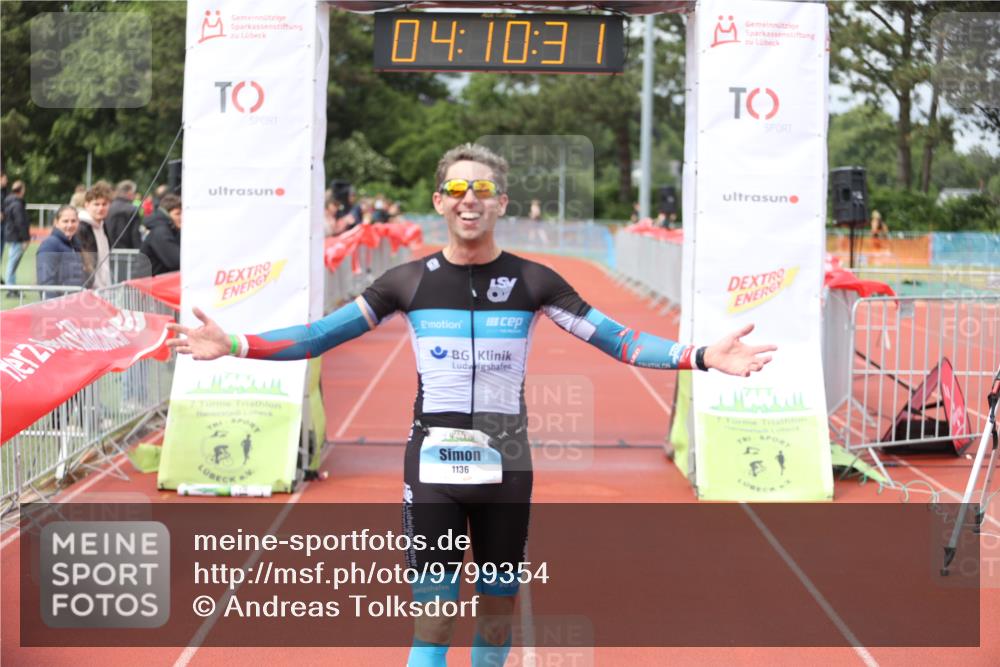 14.06.2026 - 7 Türme Triathlon Andreas Tolksdorf http://msf.ph/oto/9799354 14.06.2026 15:10:29 Ziel 1136 meine-sportfotos.de