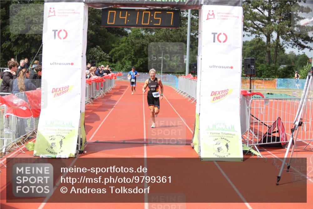 14.06.2026 - 7 Türme Triathlon Andreas Tolksdorf http://msf.ph/oto/9799361 14.06.2026 15:10:56 Ziel 931, 1042 meine-sportfotos.de