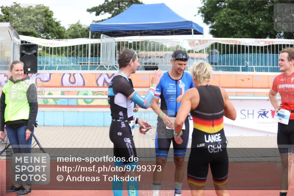14.06.2026 - 7 Türme Triathlon Andreas Tolksdorf http://msf.ph/oto/9799373 14.06.2026 15:11:58 Ziel  meine-sportfotos.de