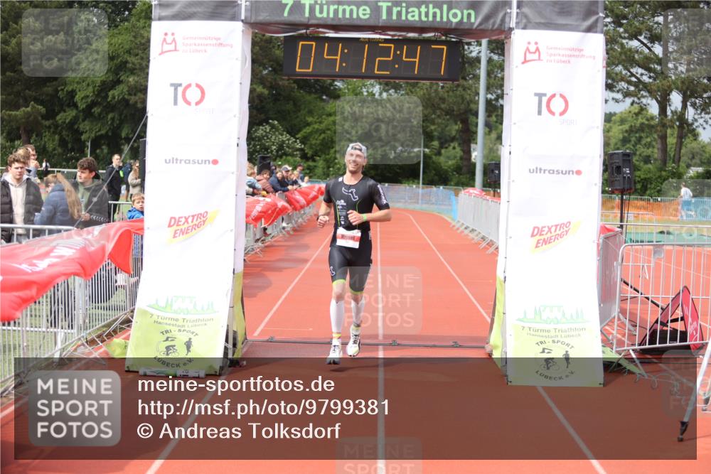 14.06.2026 - 7 Türme Triathlon Andreas Tolksdorf http://msf.ph/oto/9799381 14.06.2026 15:12:46 Ziel 757 meine-sportfotos.de