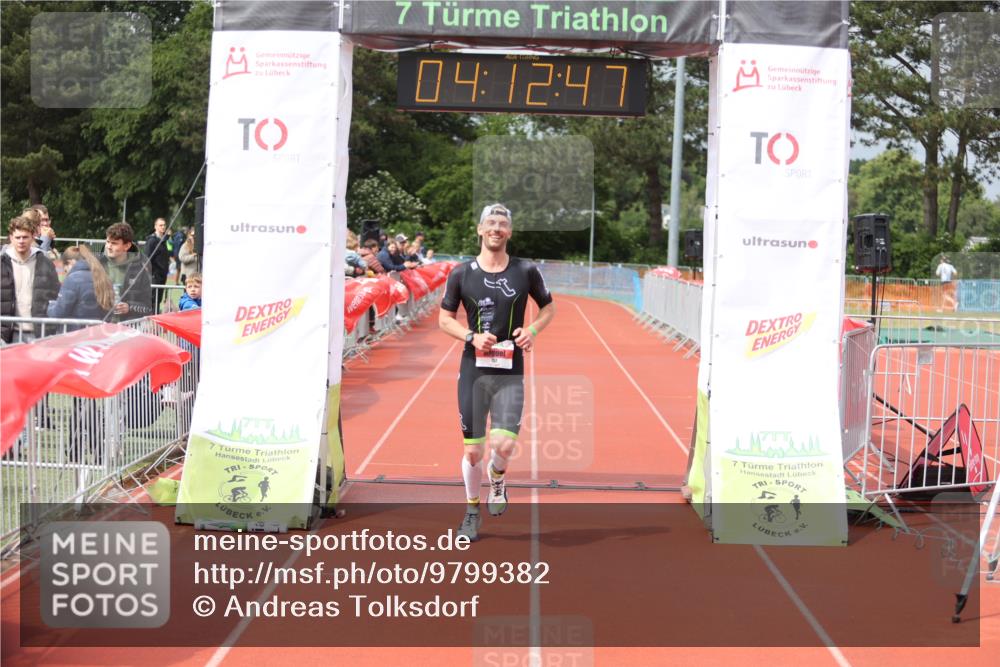 14.06.2026 - 7 Türme Triathlon Andreas Tolksdorf http://msf.ph/oto/9799382 14.06.2026 15:12:46 Ziel 757 meine-sportfotos.de