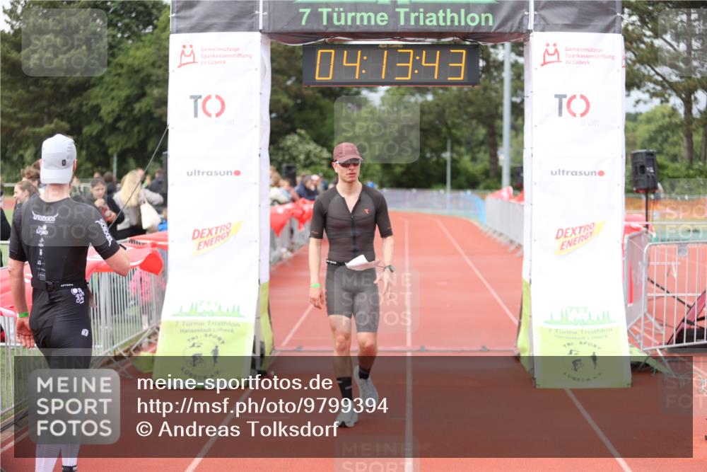 14.06.2026 - 7 Türme Triathlon Andreas Tolksdorf http://msf.ph/oto/9799394 14.06.2026 15:13:41 Ziel 924 meine-sportfotos.de