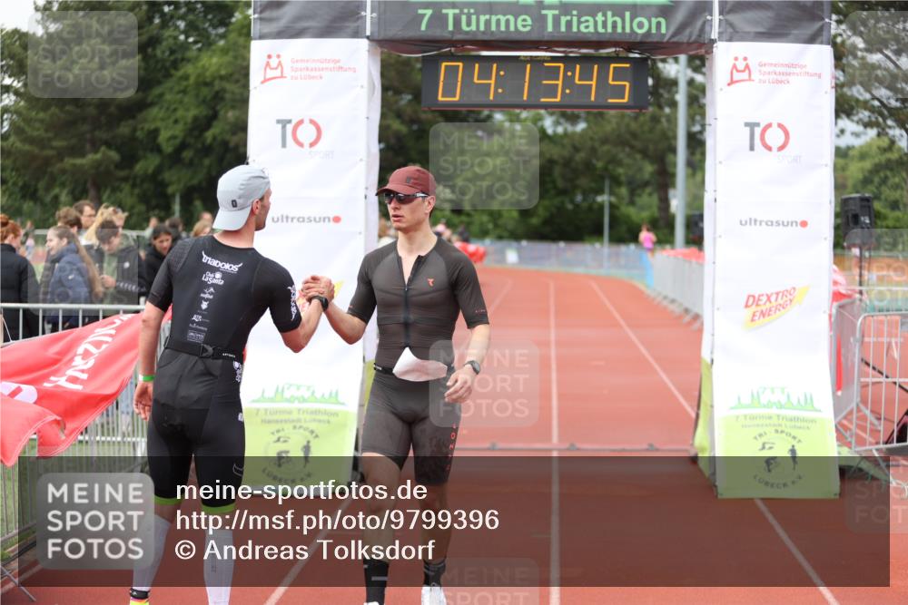 14.06.2026 - 7 Türme Triathlon Andreas Tolksdorf http://msf.ph/oto/9799396 14.06.2026 15:13:43 Ziel 924 meine-sportfotos.de
