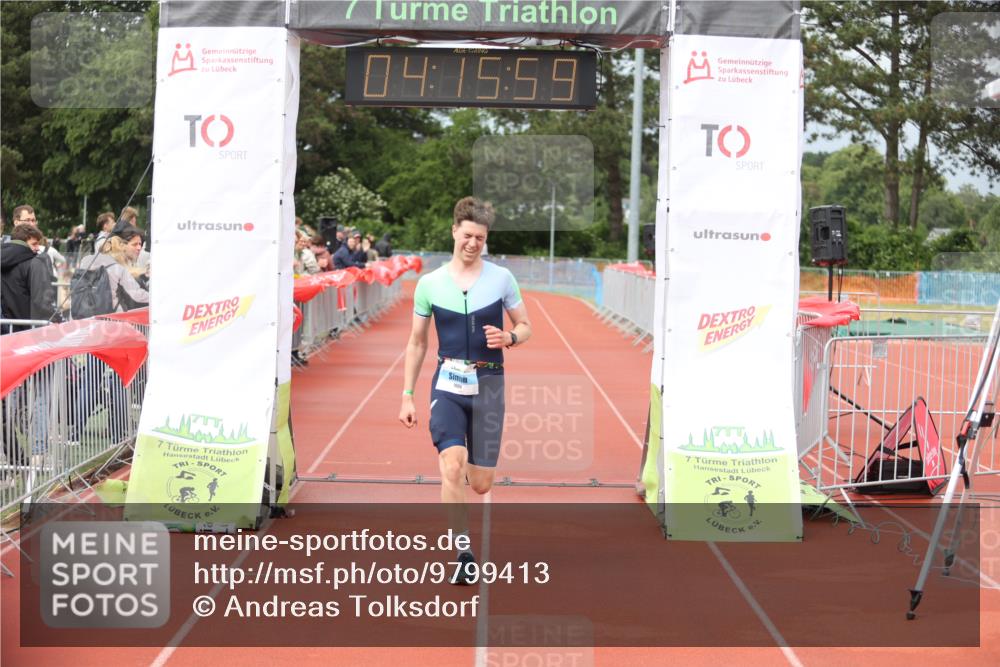 14.06.2026 - 7 Türme Triathlon Andreas Tolksdorf http://msf.ph/oto/9799413 14.06.2026 15:15:57 Ziel 1006 meine-sportfotos.de