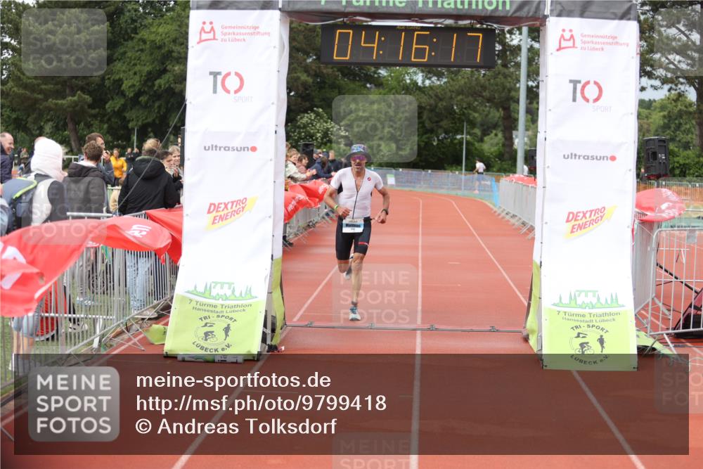 14.06.2026 - 7 Türme Triathlon Andreas Tolksdorf http://msf.ph/oto/9799418 14.06.2026 15:16:16 Ziel 1118 meine-sportfotos.de