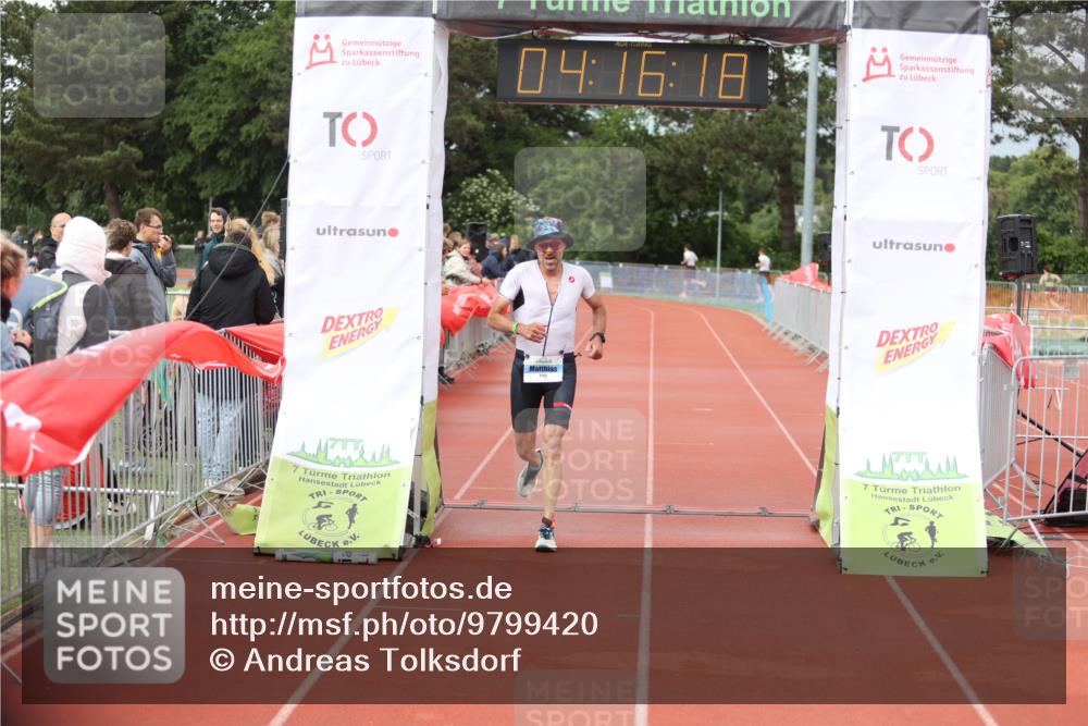 14.06.2026 - 7 Türme Triathlon Andreas Tolksdorf http://msf.ph/oto/9799420 14.06.2026 15:16:16 Ziel 1118 meine-sportfotos.de
