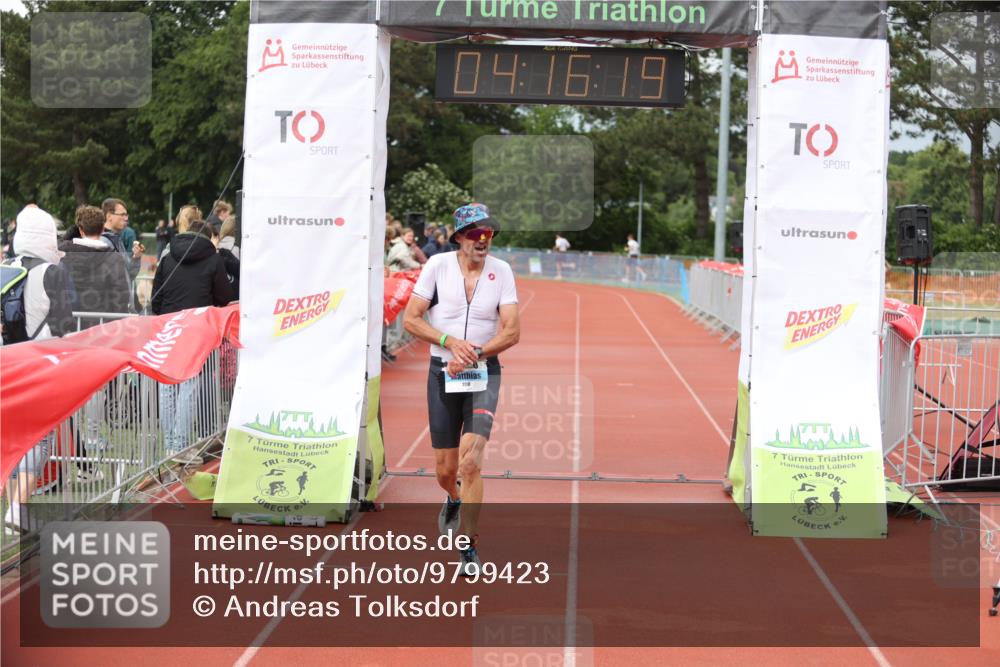 14.06.2026 - 7 Türme Triathlon Andreas Tolksdorf http://msf.ph/oto/9799423 14.06.2026 15:16:17 Ziel 1118 meine-sportfotos.de