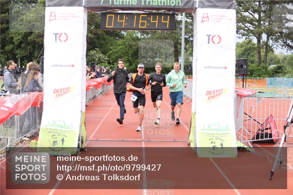 14.06.2026 - 7 Türme Triathlon Andreas Tolksdorf http://msf.ph/oto/9799427 14.06.2026 15:16:42 Ziel 689, 1088 meine-sportfotos.de