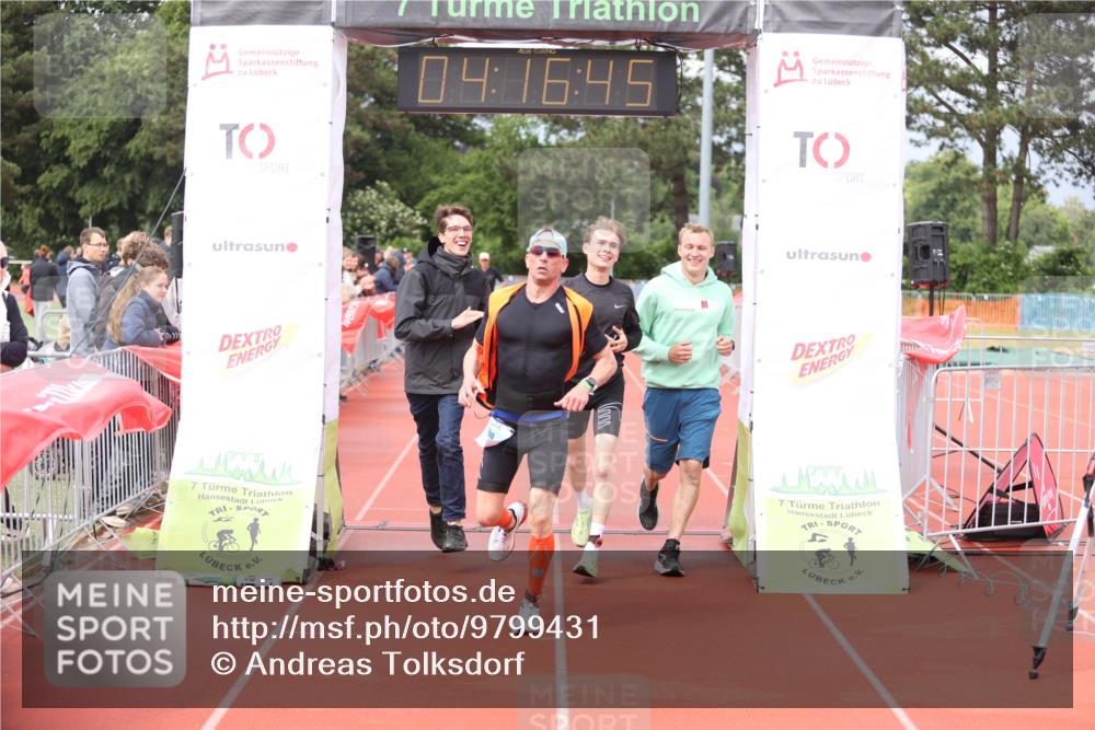 14.06.2026 - 7 Türme Triathlon Andreas Tolksdorf http://msf.ph/oto/9799431 14.06.2026 15:16:44 Ziel 689, 1088, 1144 meine-sportfotos.de
