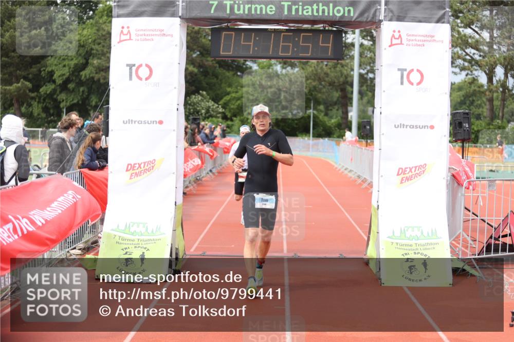 14.06.2026 - 7 Türme Triathlon Andreas Tolksdorf http://msf.ph/oto/9799441 14.06.2026 15:16:52 Ziel 689, 877, 1088, 1144 meine-sportfotos.de