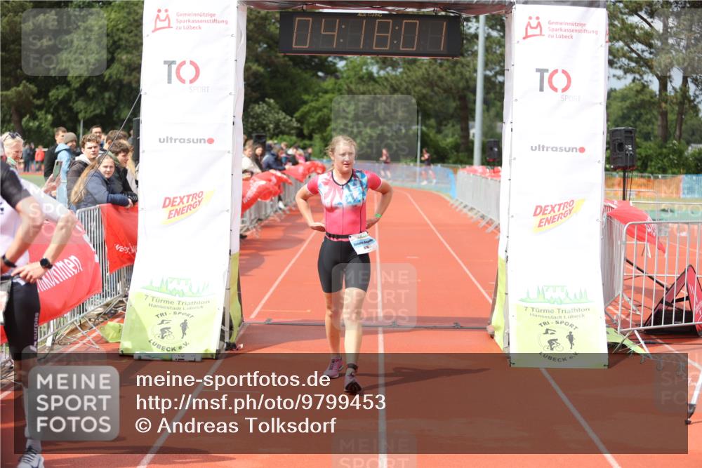 14.06.2026 - 7 Türme Triathlon Andreas Tolksdorf http://msf.ph/oto/9799453 14.06.2026 15:18:00 Ziel 976 meine-sportfotos.de