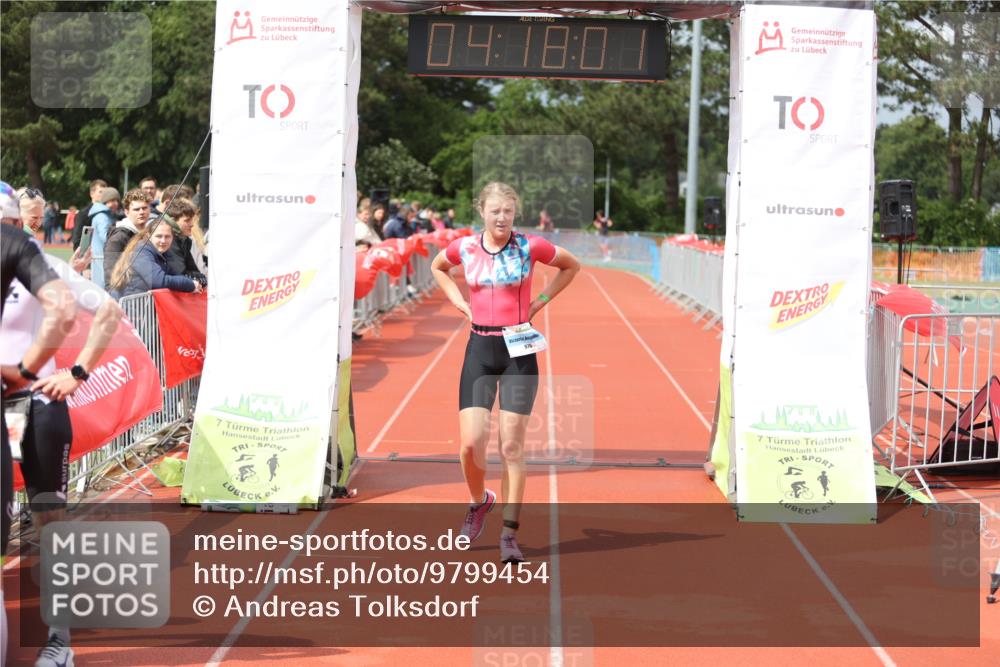 14.06.2026 - 7 Türme Triathlon Andreas Tolksdorf http://msf.ph/oto/9799454 14.06.2026 15:18:00 Ziel 976 meine-sportfotos.de