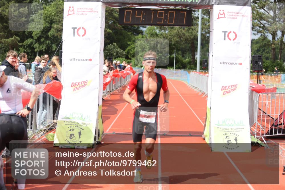 14.06.2026 - 7 Türme Triathlon Andreas Tolksdorf http://msf.ph/oto/9799462 14.06.2026 15:19:05 Ziel 863 meine-sportfotos.de