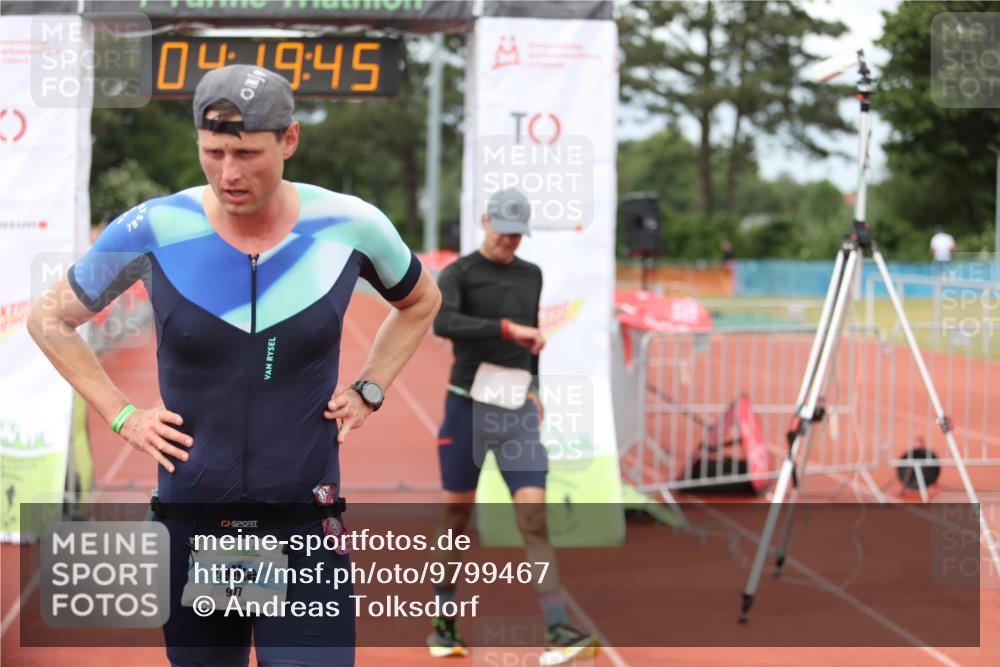 14.06.2026 - 7 Türme Triathlon Andreas Tolksdorf http://msf.ph/oto/9799467 14.06.2026 15:19:43 Ziel 977, 1113 meine-sportfotos.de