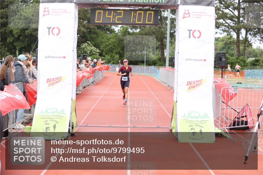 14.06.2026 - 7 Türme Triathlon Andreas Tolksdorf http://msf.ph/oto/9799495 14.06.2026 15:20:59 Ziel 995 meine-sportfotos.de