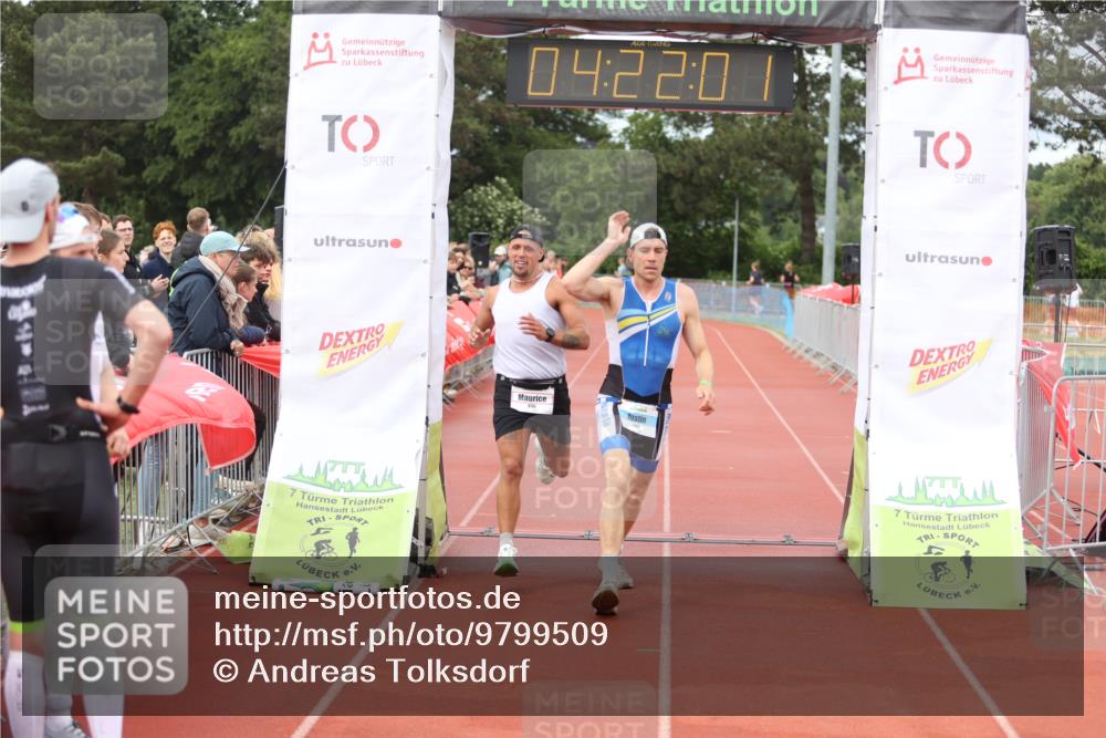 14.06.2026 - 7 Türme Triathlon Andreas Tolksdorf http://msf.ph/oto/9799509 14.06.2026 15:21:59 Ziel 890, 1102 meine-sportfotos.de