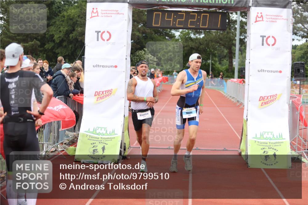 14.06.2026 - 7 Türme Triathlon Andreas Tolksdorf http://msf.ph/oto/9799510 14.06.2026 15:21:59 Ziel 890, 1102 meine-sportfotos.de