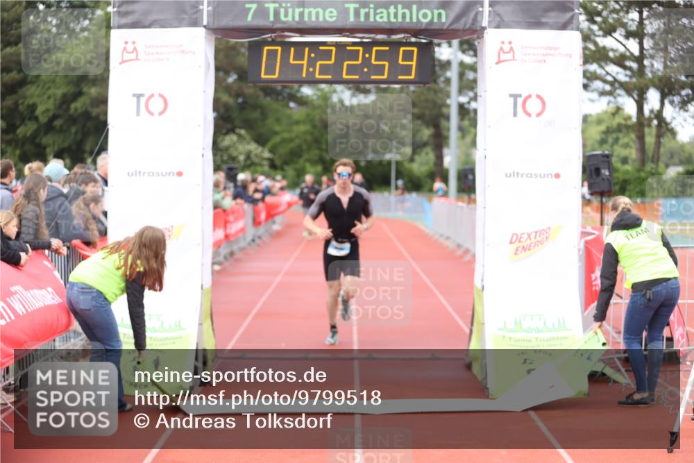14.06.2026 - 7 Türme Triathlon Andreas Tolksdorf http://msf.ph/oto/9799518 14.06.2026 15:22:58 Ziel 1020, 1198 meine-sportfotos.de