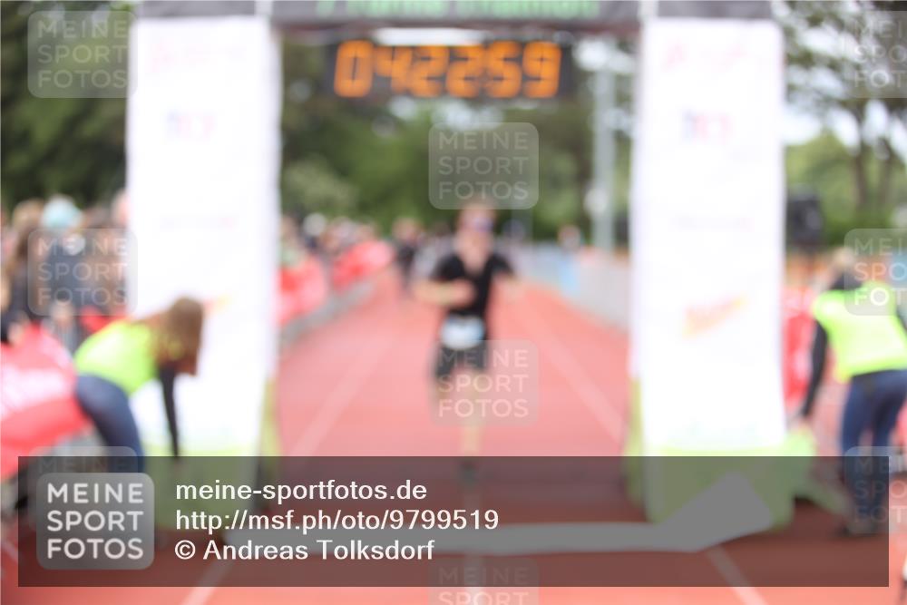 14.06.2026 - 7 Türme Triathlon Andreas Tolksdorf http://msf.ph/oto/9799519 14.06.2026 15:22:58 Ziel 1020, 1198 meine-sportfotos.de