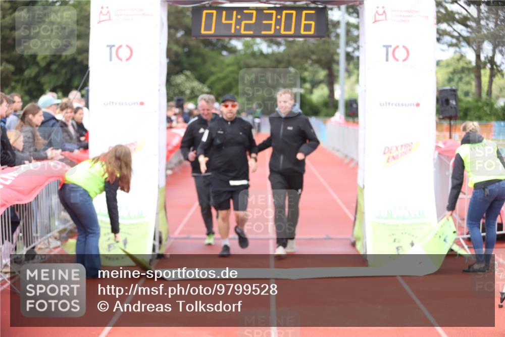 14.06.2026 - 7 Türme Triathlon Andreas Tolksdorf http://msf.ph/oto/9799528 14.06.2026 15:23:05 Ziel 1020, 1198 meine-sportfotos.de