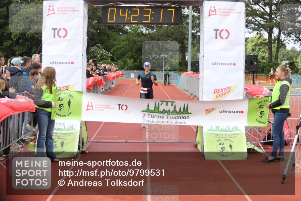 14.06.2026 - 7 Türme Triathlon Andreas Tolksdorf http://msf.ph/oto/9799531 14.06.2026 15:23:17 Ziel 848 meine-sportfotos.de