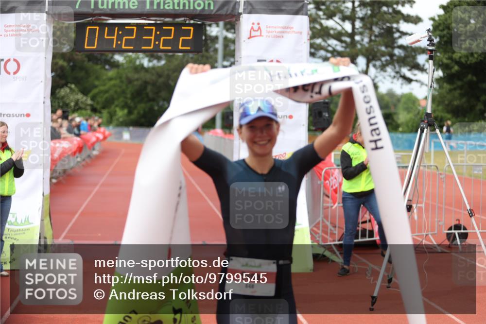 14.06.2026 - 7 Türme Triathlon Andreas Tolksdorf http://msf.ph/oto/9799545 14.06.2026 15:23:21 Ziel 848 meine-sportfotos.de