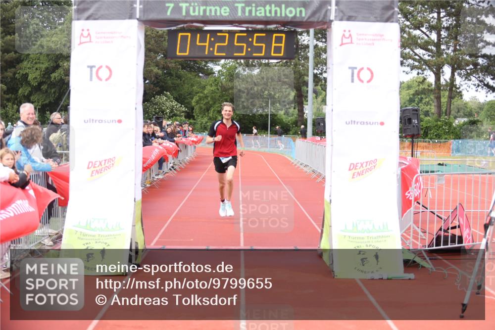 14.06.2026 - 7 Türme Triathlon Andreas Tolksdorf http://msf.ph/oto/9799655 14.06.2026 15:25:57 Ziel 964 meine-sportfotos.de
