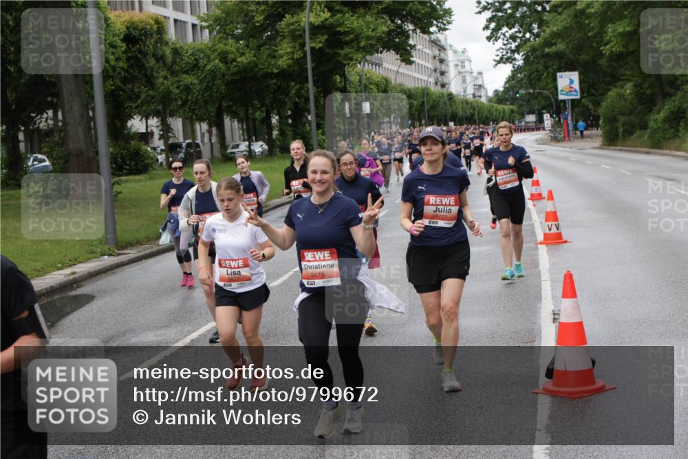 14.06.2026 - REWE Women's Run Jannik Wohlers http://msf.ph/oto/9799672 14.06.2026 10:39:25 Laufen 5821, 5675, 7, 5777, 57 meine-sportfotos.de