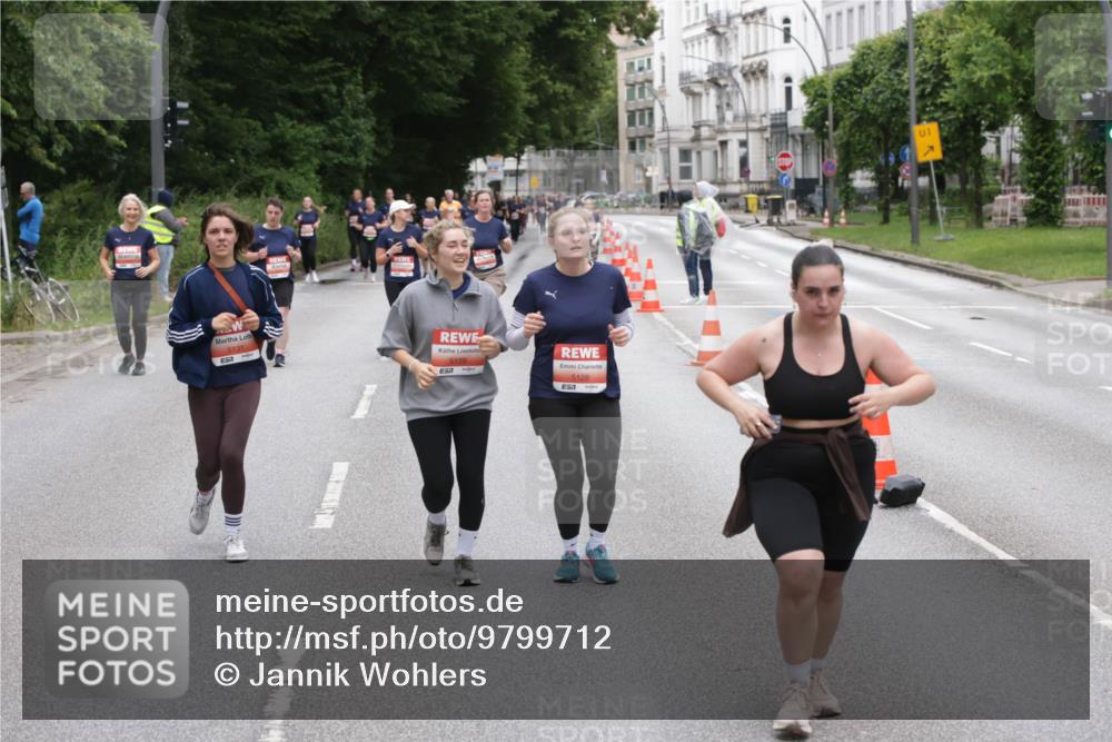 14.06.2026 - REWE Women's Run Jannik Wohlers http://msf.ph/oto/9799712 14.06.2026 11:02:07 Laufen 5129, 5128, 57, 1 meine-sportfotos.de