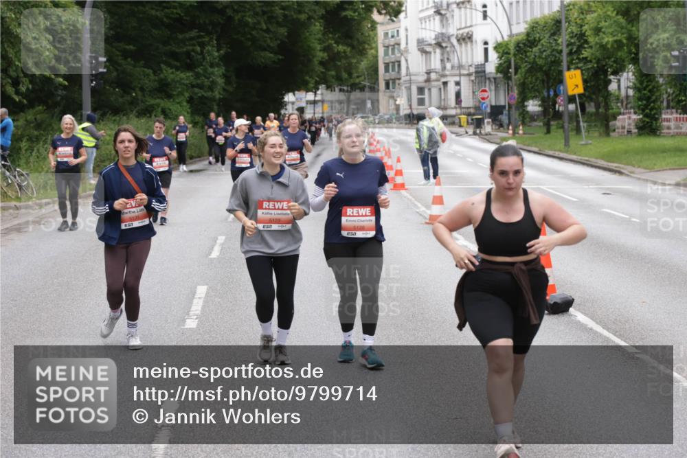 14.06.2026 - REWE Women's Run Jannik Wohlers http://msf.ph/oto/9799714 14.06.2026 11:02:07 Laufen 5131, 5129, 7, 5128, 01 meine-sportfotos.de