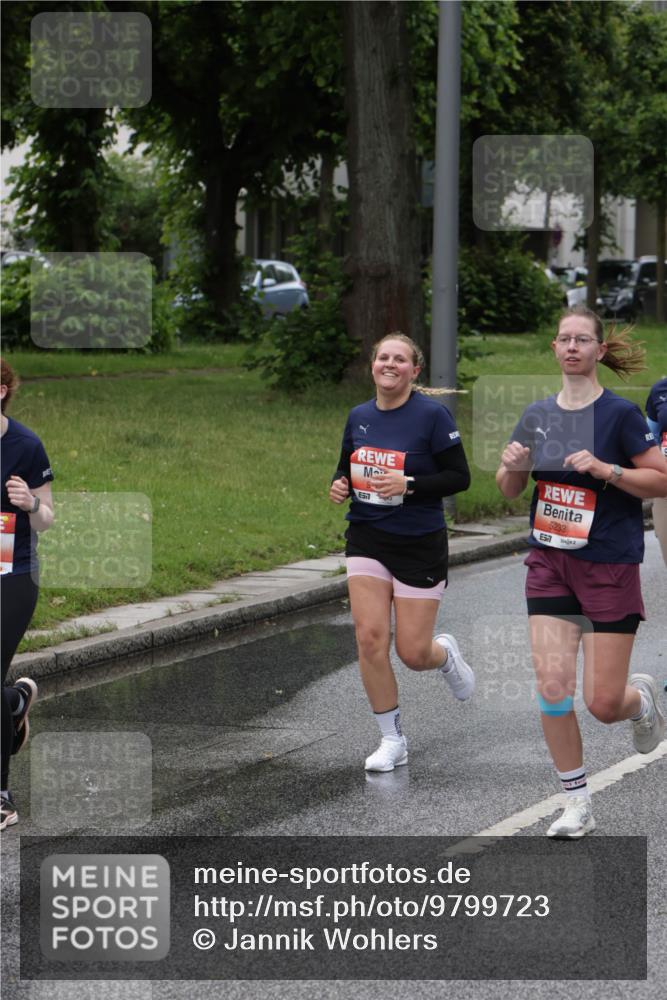 14.06.2026 - REWE Women's Run Jannik Wohlers http://msf.ph/oto/9799723 14.06.2026 10:39:34 Laufen 7, 5233, 7 meine-sportfotos.de