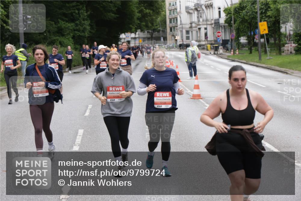 14.06.2026 - REWE Women's Run Jannik Wohlers http://msf.ph/oto/9799724 14.06.2026 11:02:07 Laufen 5131, 57, 5129, 7, 5128, 7, 01 meine-sportfotos.de