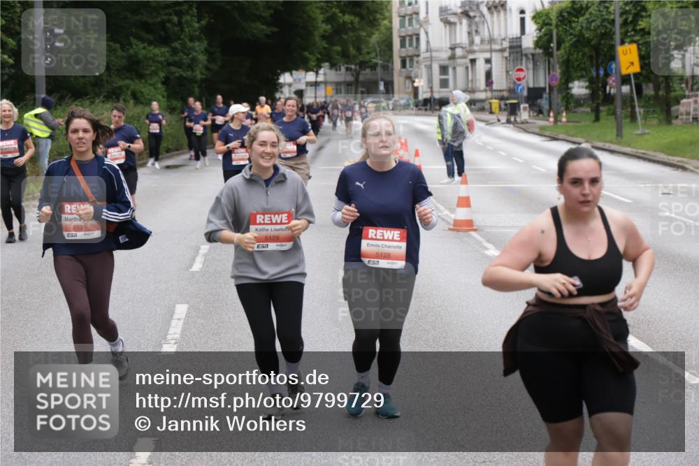 14.06.2026 - REWE Women's Run Jannik Wohlers http://msf.ph/oto/9799729 14.06.2026 11:02:07 Laufen 5131, 7, 5129, 7, 5128, 57, 1 meine-sportfotos.de
