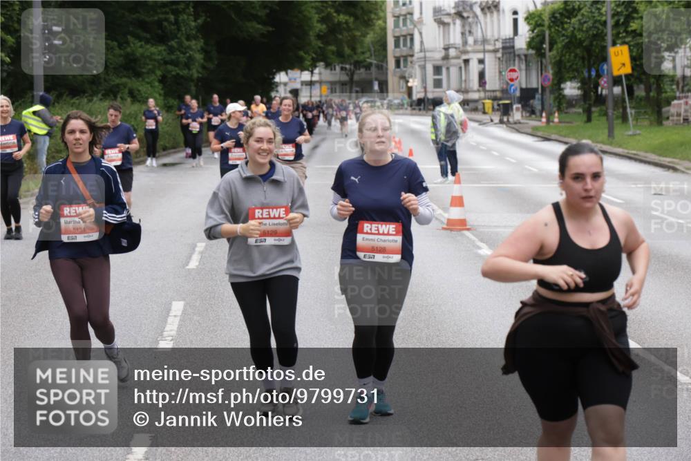 14.06.2026 - REWE Women's Run Jannik Wohlers http://msf.ph/oto/9799731 14.06.2026 11:02:07 Laufen 5131, 57, 5129, 5128, 57, 01 meine-sportfotos.de