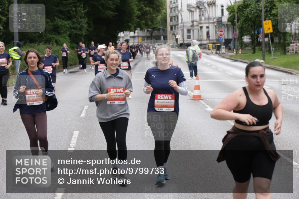14.06.2026 - REWE Women's Run Jannik Wohlers http://msf.ph/oto/9799733 14.06.2026 11:02:07 Laufen 5131, 57, 57, 129, 5128, 1 meine-sportfotos.de