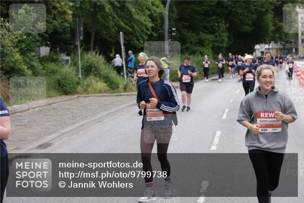 14.06.2026 - REWE Women's Run Jannik Wohlers http://msf.ph/oto/9799738 14.06.2026 11:02:09 Laufen 5131, 5129 meine-sportfotos.de