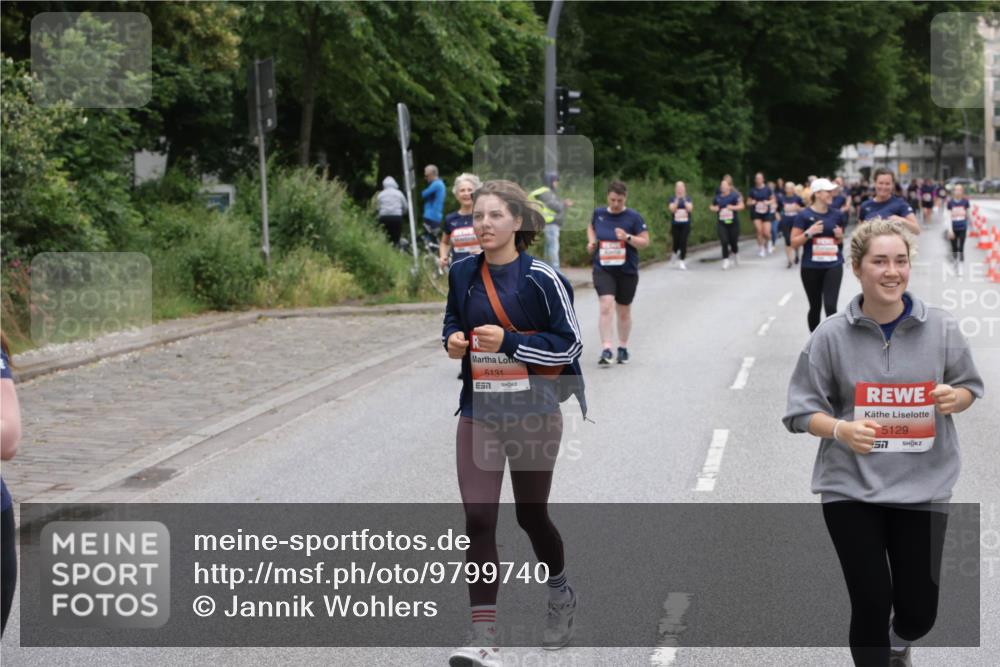 14.06.2026 - REWE Women's Run Jannik Wohlers http://msf.ph/oto/9799740 14.06.2026 11:02:09 Laufen 5131, 5129 meine-sportfotos.de