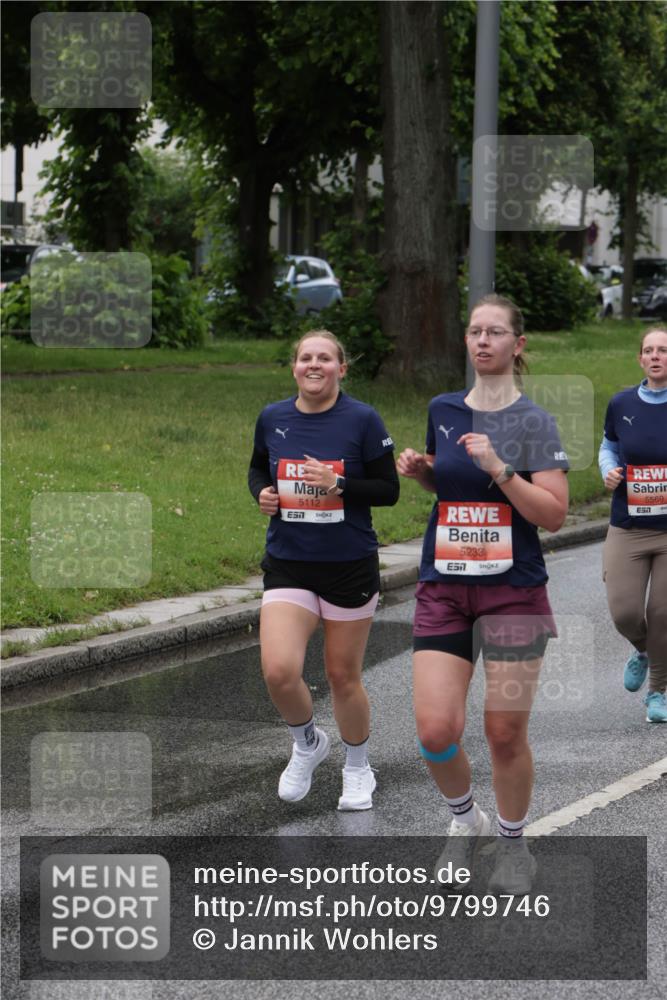 14.06.2026 - REWE Women's Run Jannik Wohlers http://msf.ph/oto/9799746 14.06.2026 10:39:34 Laufen 5112, 7, 5233, 5569, 7 meine-sportfotos.de